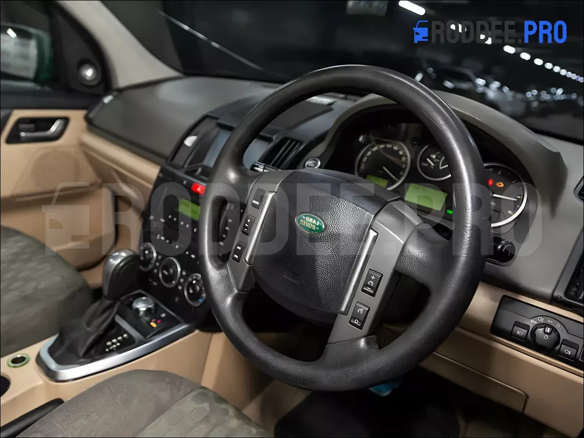 land rover Freelander 2 ภายในเน้นฟังก์ชันใช้งานได้จริงมากกว่าความหรูหรา