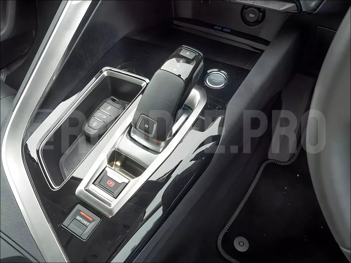 รถเปอร์โย 5008 ติดตั้งเกียร์อัตโนมัติ 6 สปีดขับเคลื่อนล้อหน้า